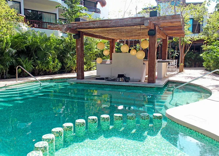 Aluna Hotel 5*